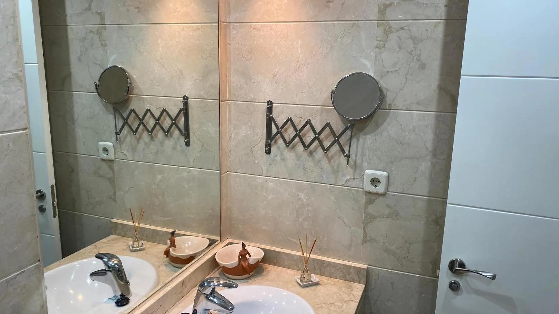 Dama Suite Marbella Rooms Spain